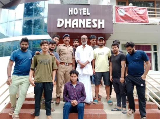 Hotel Dhanesh 